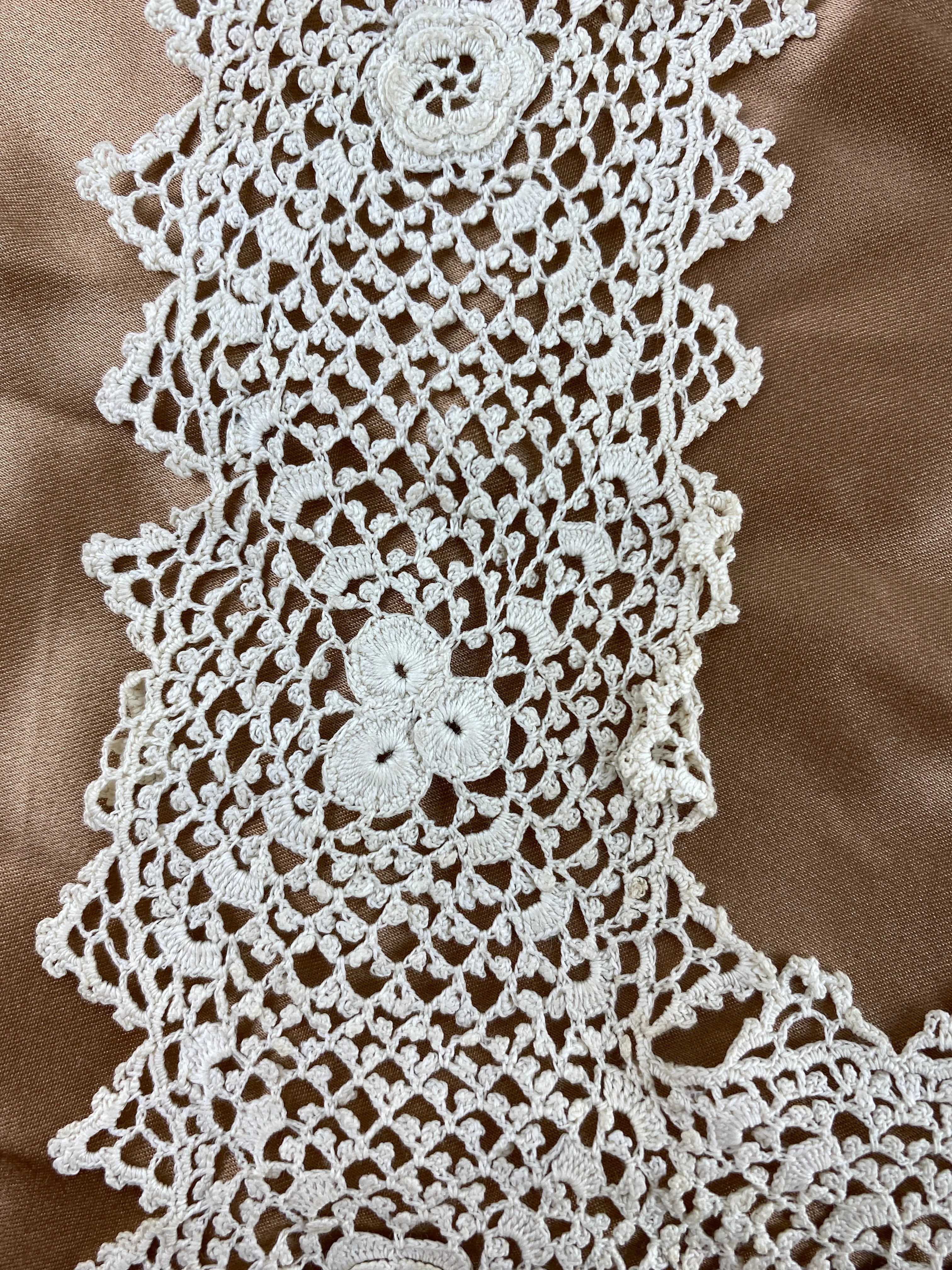 Antique 1910s Cream Irish Crochet Lace Square Collar