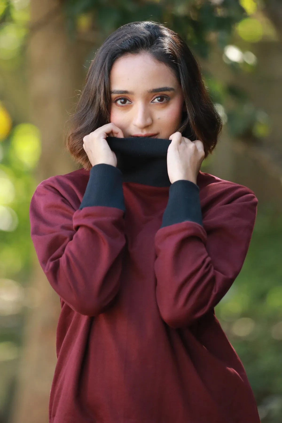 Bea Turtle Neck Pullover - Maroon