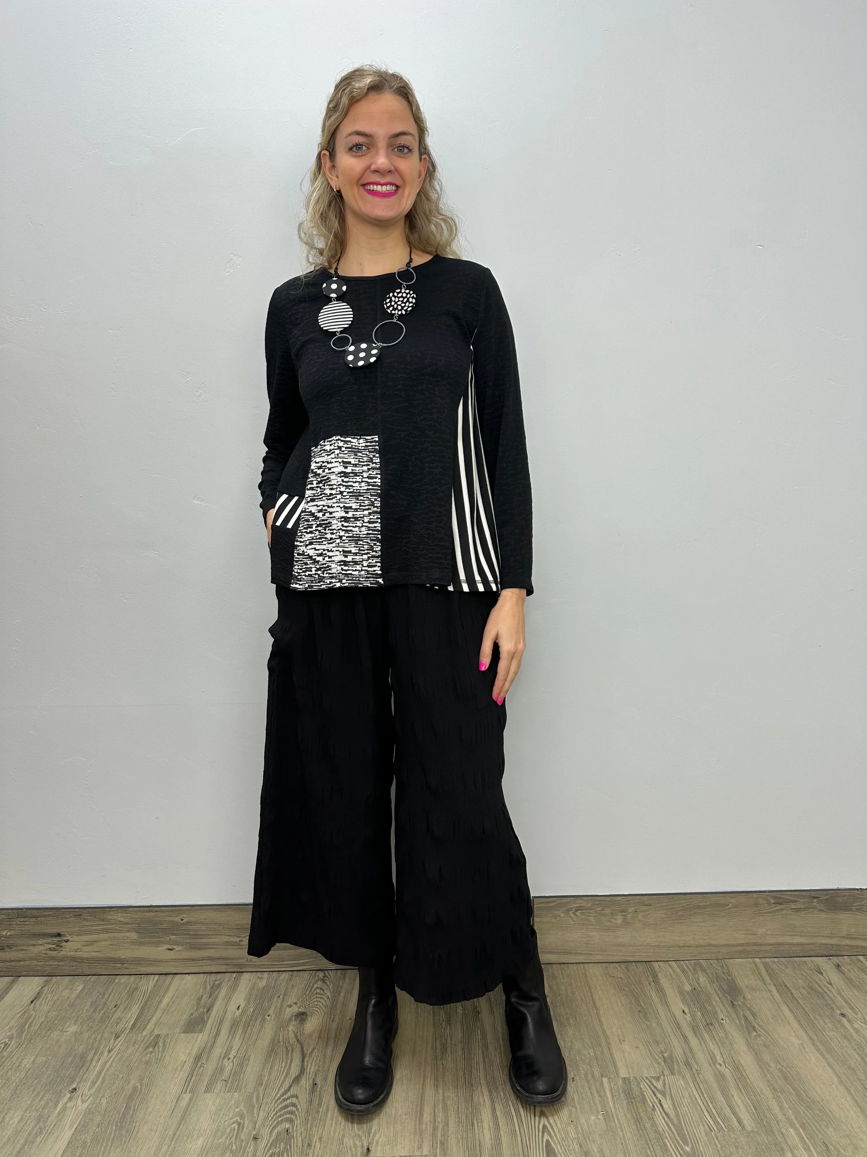 Black and Gray Pattern Tunic