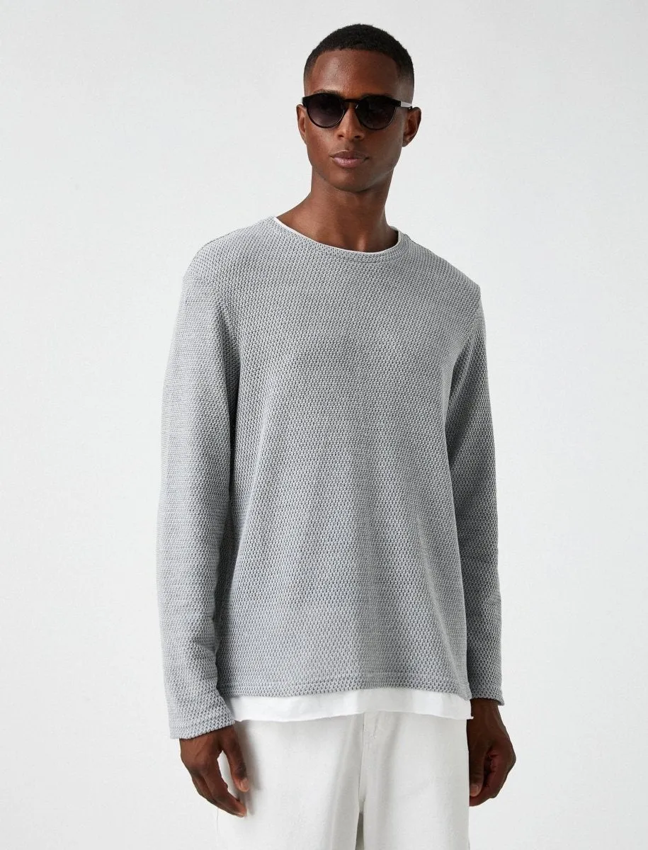 Crew Neck Long Sleeve T-Shirt in Grey