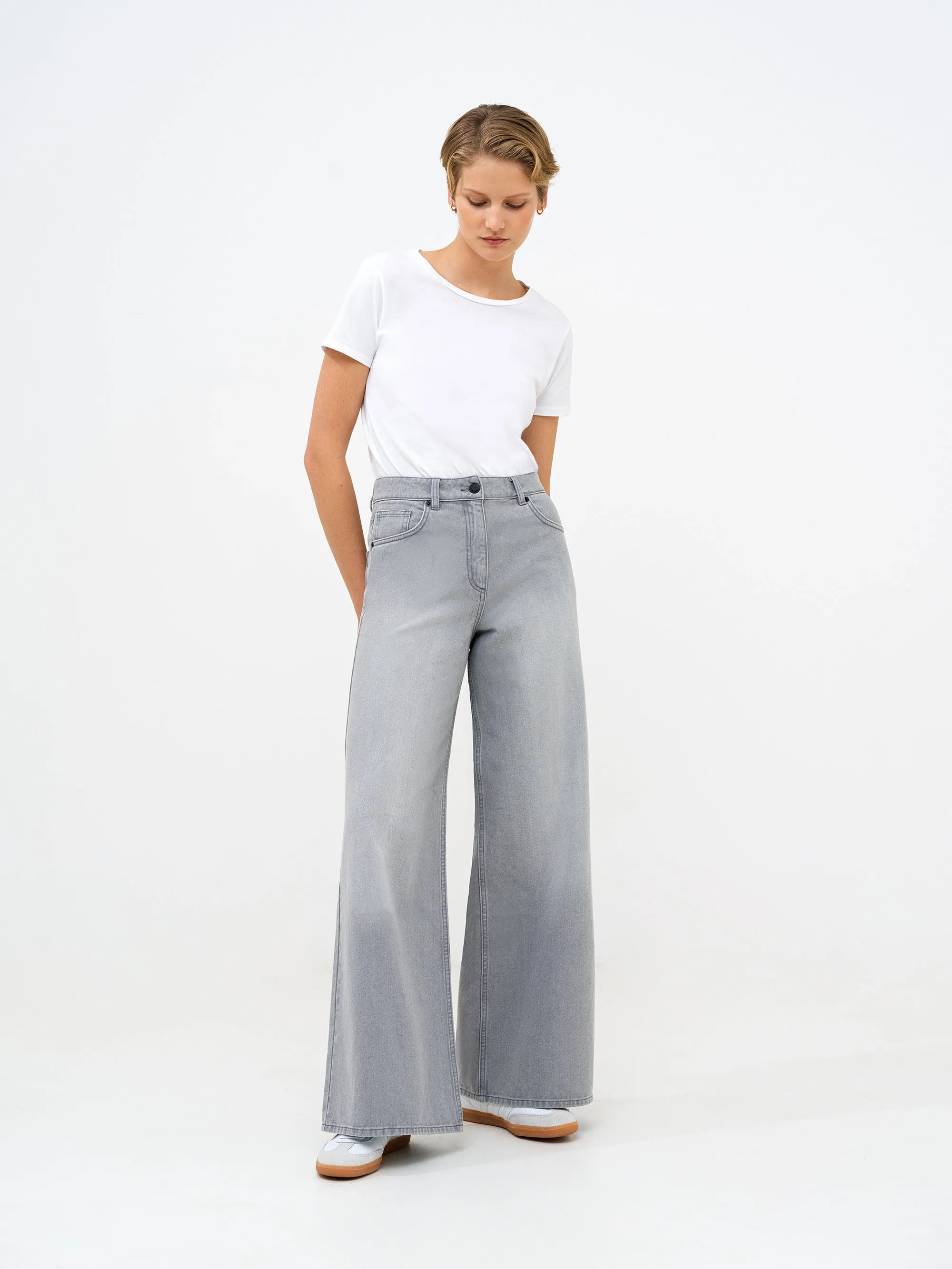 Denver Denim Relaxed Wide Leg Jeans 34 Inch