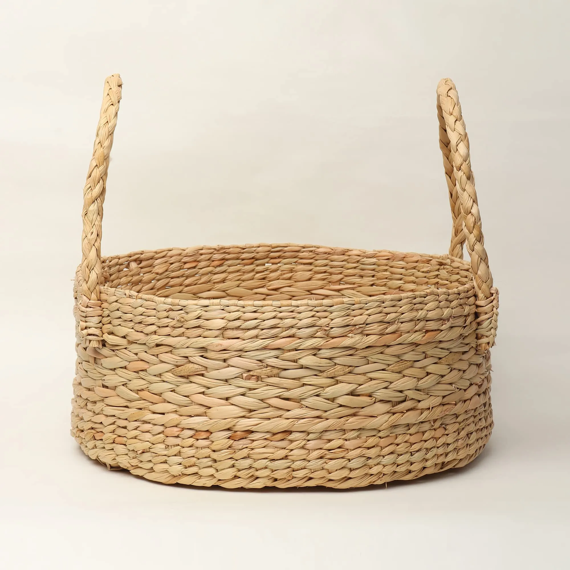 Habere India-All the Cultures Fabricating India Round Wicker Basket|Cane or Bamboo Basket Tray Online|Gift Hamper Basket|Wardrobe Basket|Bathroom Organizer Basket (Beige, Medium, 25.4 x 12.7 CM)