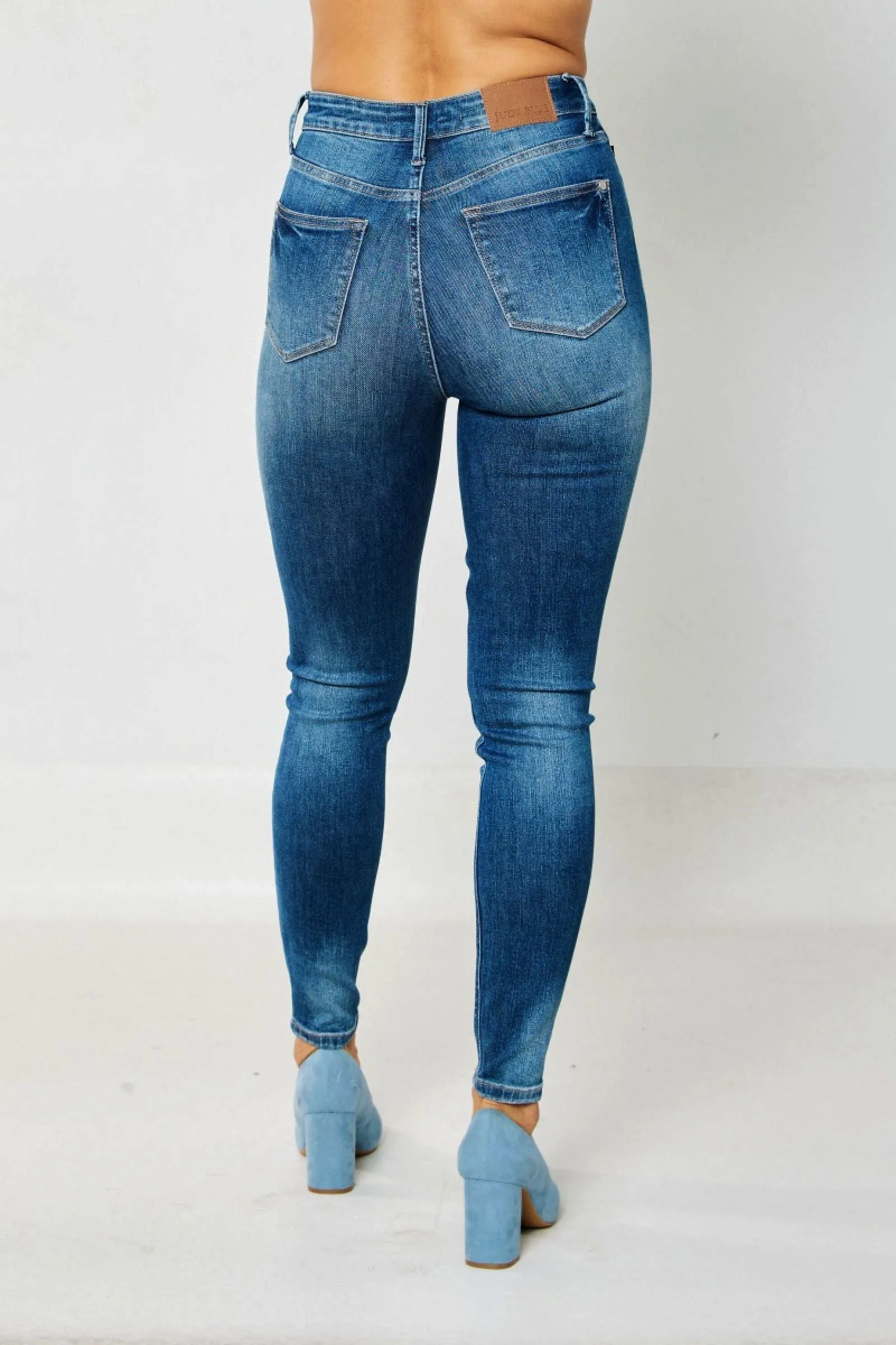 Judy Blue Reg/Plus Evelyn High Rise Tummy Control Classic Skinny Jeans