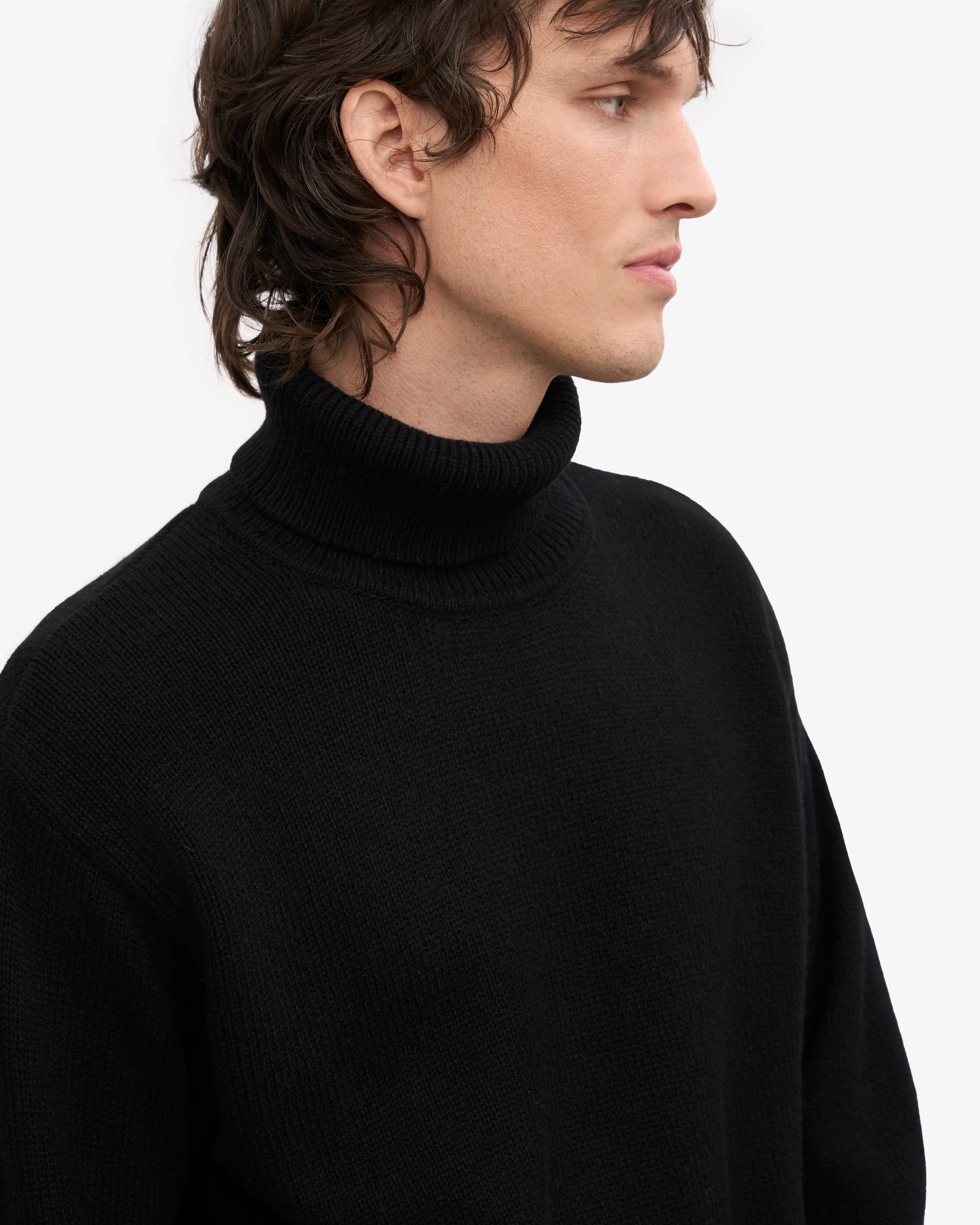 Merino Wool Turtleneck - Deep Black