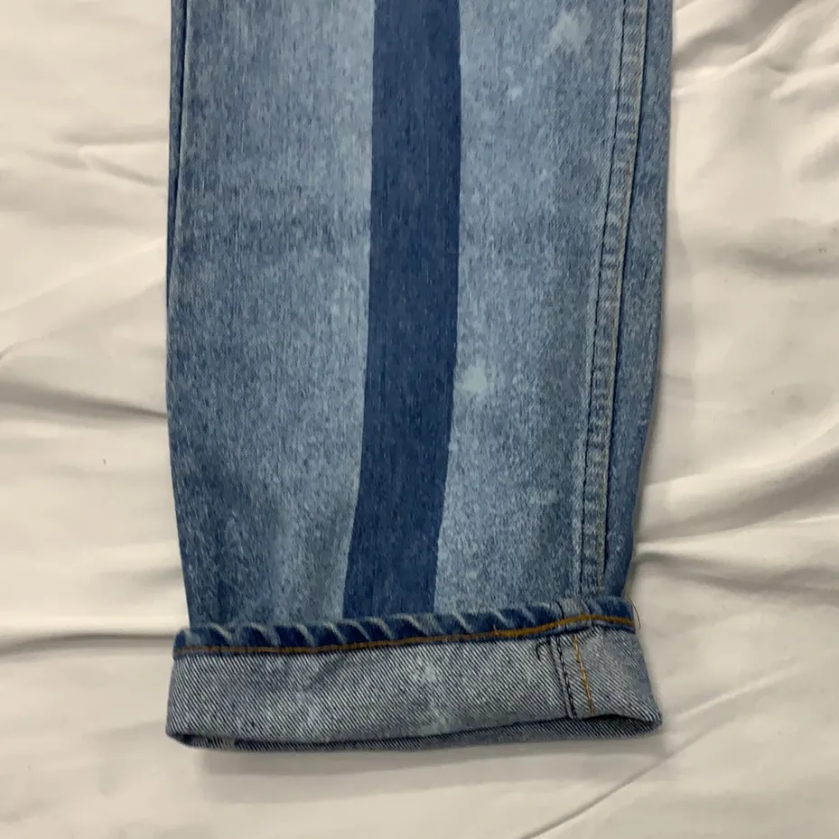 Vintage Levi’s Two Tone Blue Denim Jeans - W33