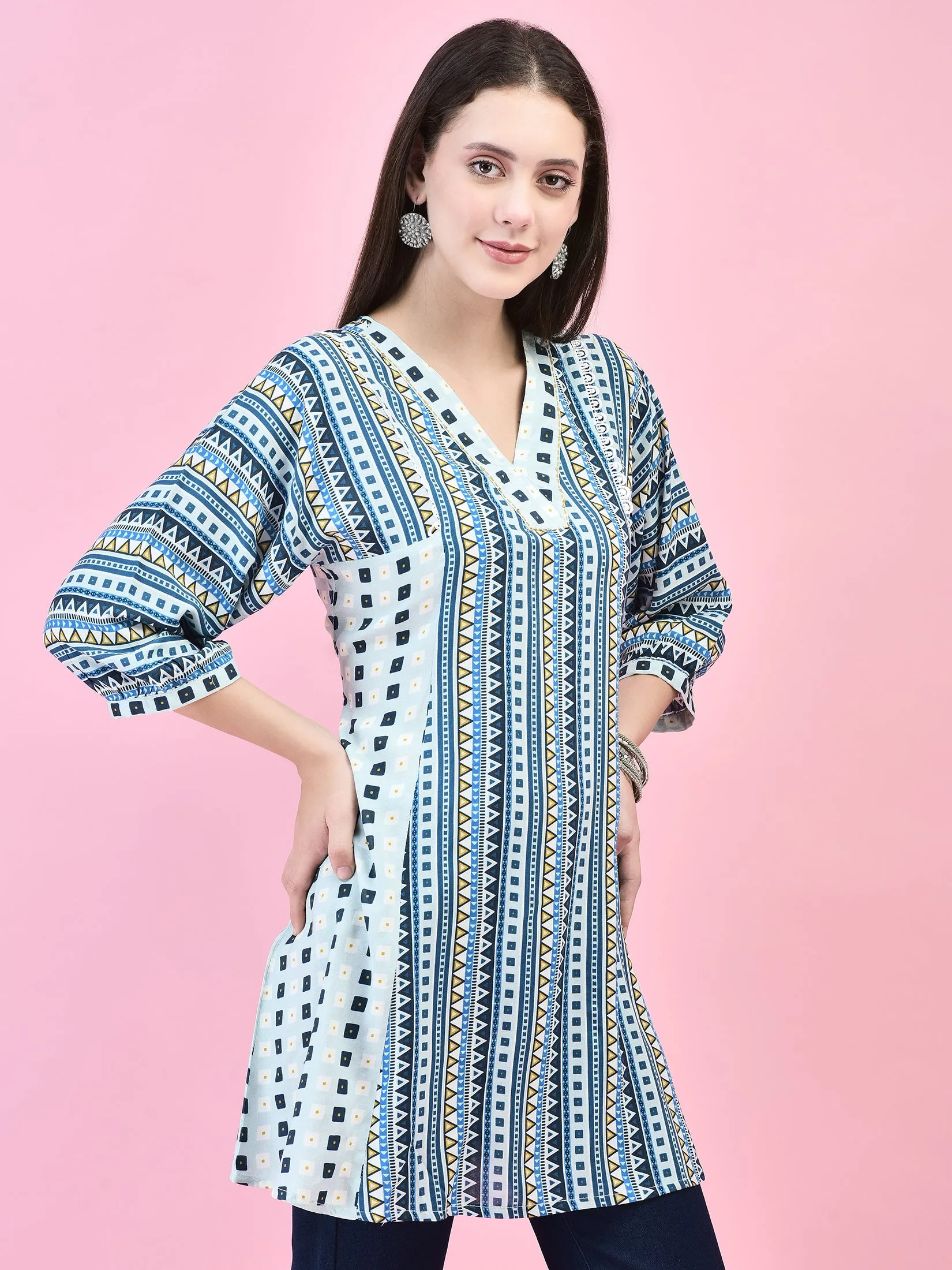 Women Liva (Rayon) Blue Geometric Print Tunic