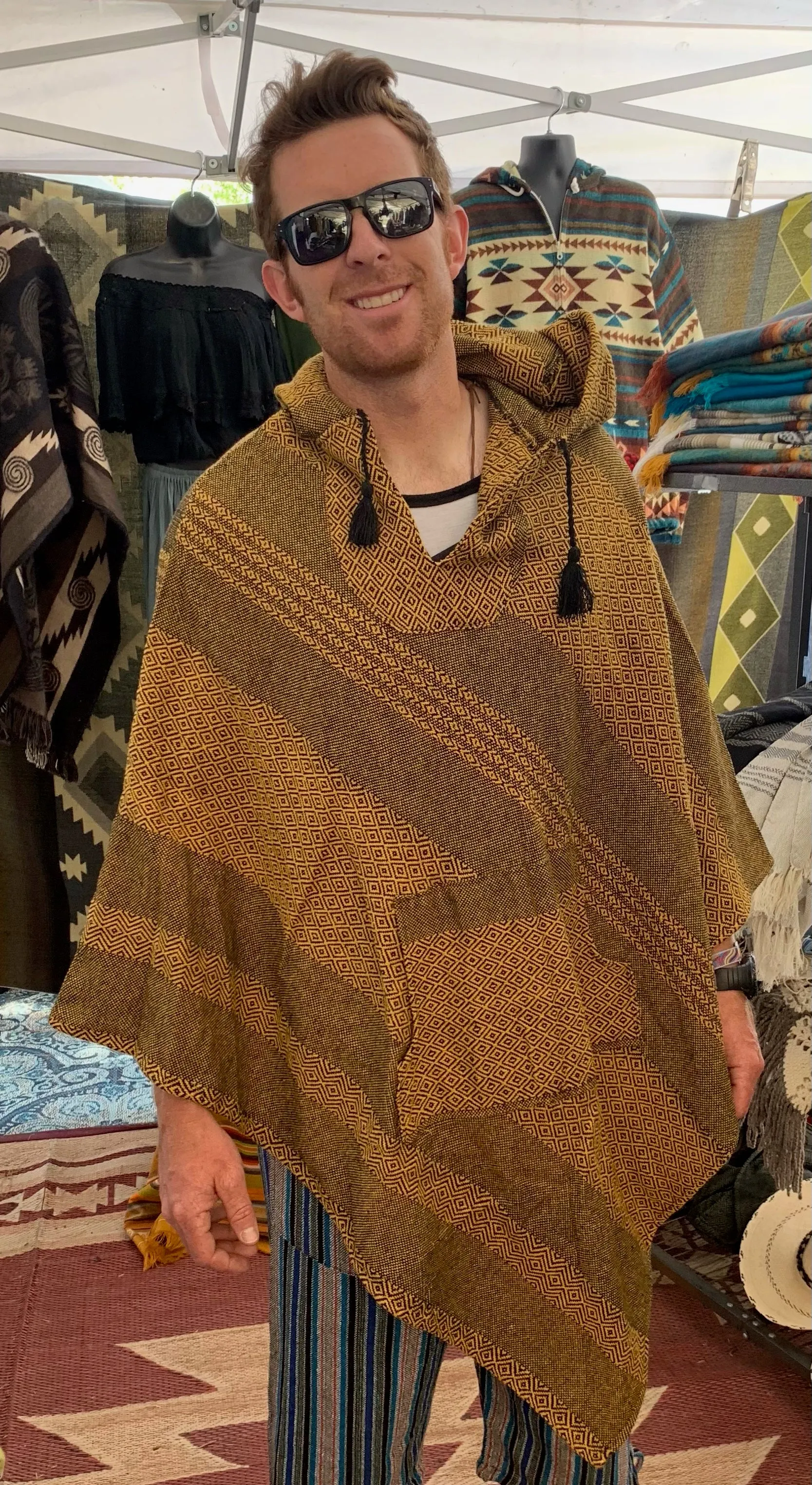 Zanduga - Hand Woven Hooded 100% Cotton Poncho